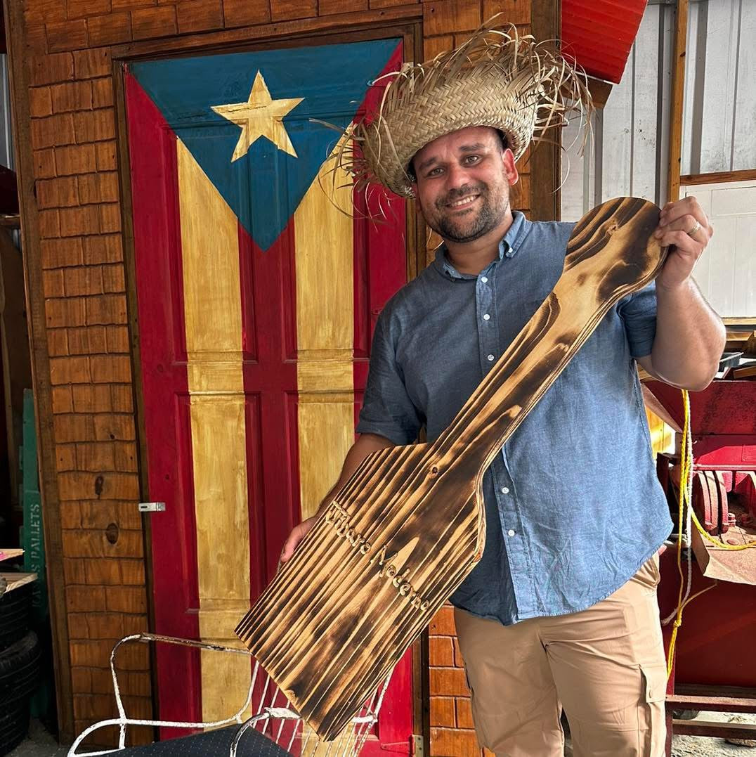 TOSTONERA GUITARRA GIGANTE "No Es Una Guitarra Es Una Tostonera"